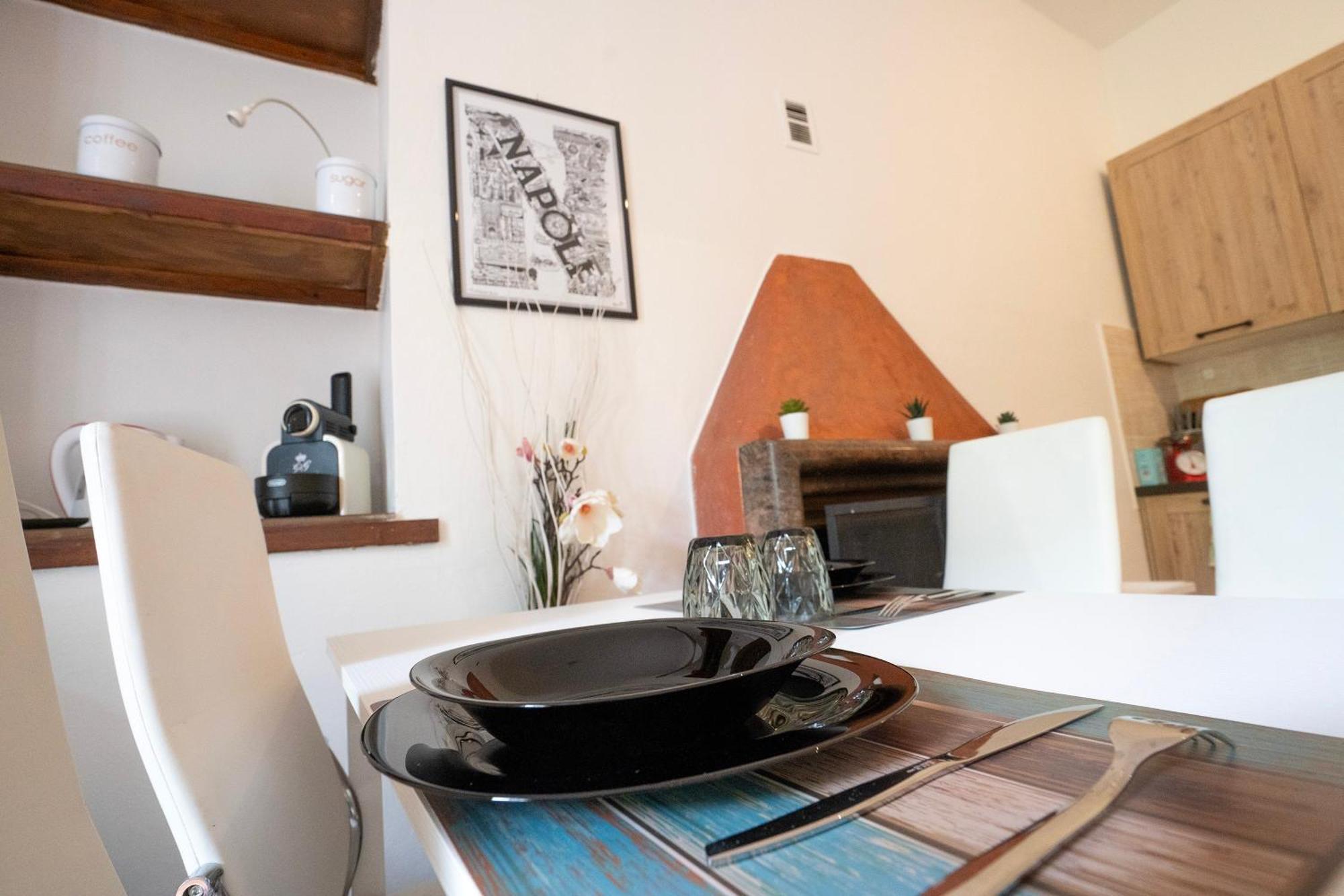 מונצה Dieghouse - Monolocale Con Cortile In Corte Lombarda Vicino Al Centro מראה חיצוני תמונה